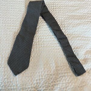 Charles Tyrwhitt Tie Navy Pattern EUC